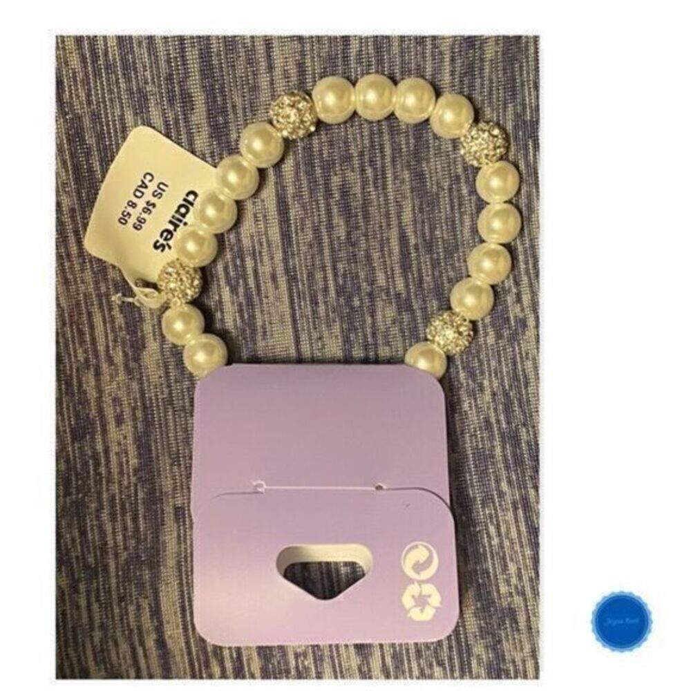 PEARL bracelet and stud earrings
